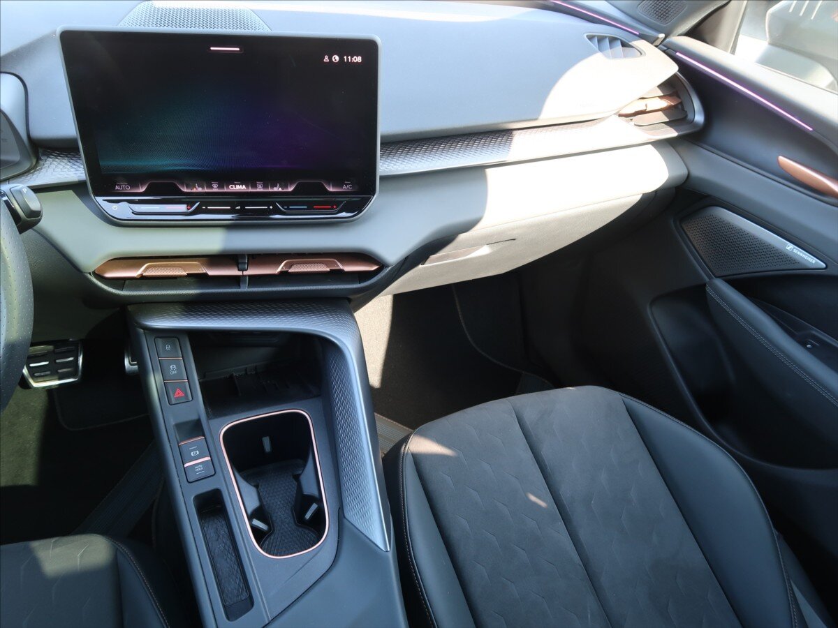 Cupra Terramar SUV / Terénní 2,0 l 195 kw