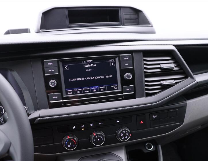 Volkswagen Transporter 18