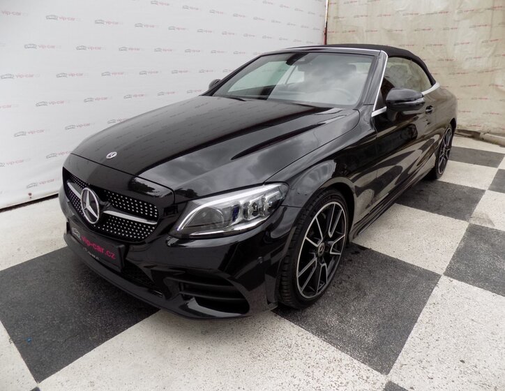 Mercedes-Benz Třídy C Kabriolet 3,0 l 245 kw