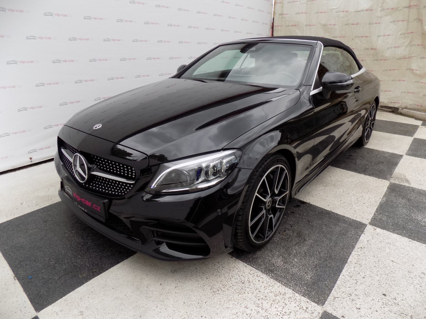 Mercedes-Benz Třídy C Kabriolet 3,0 l 245 kw
