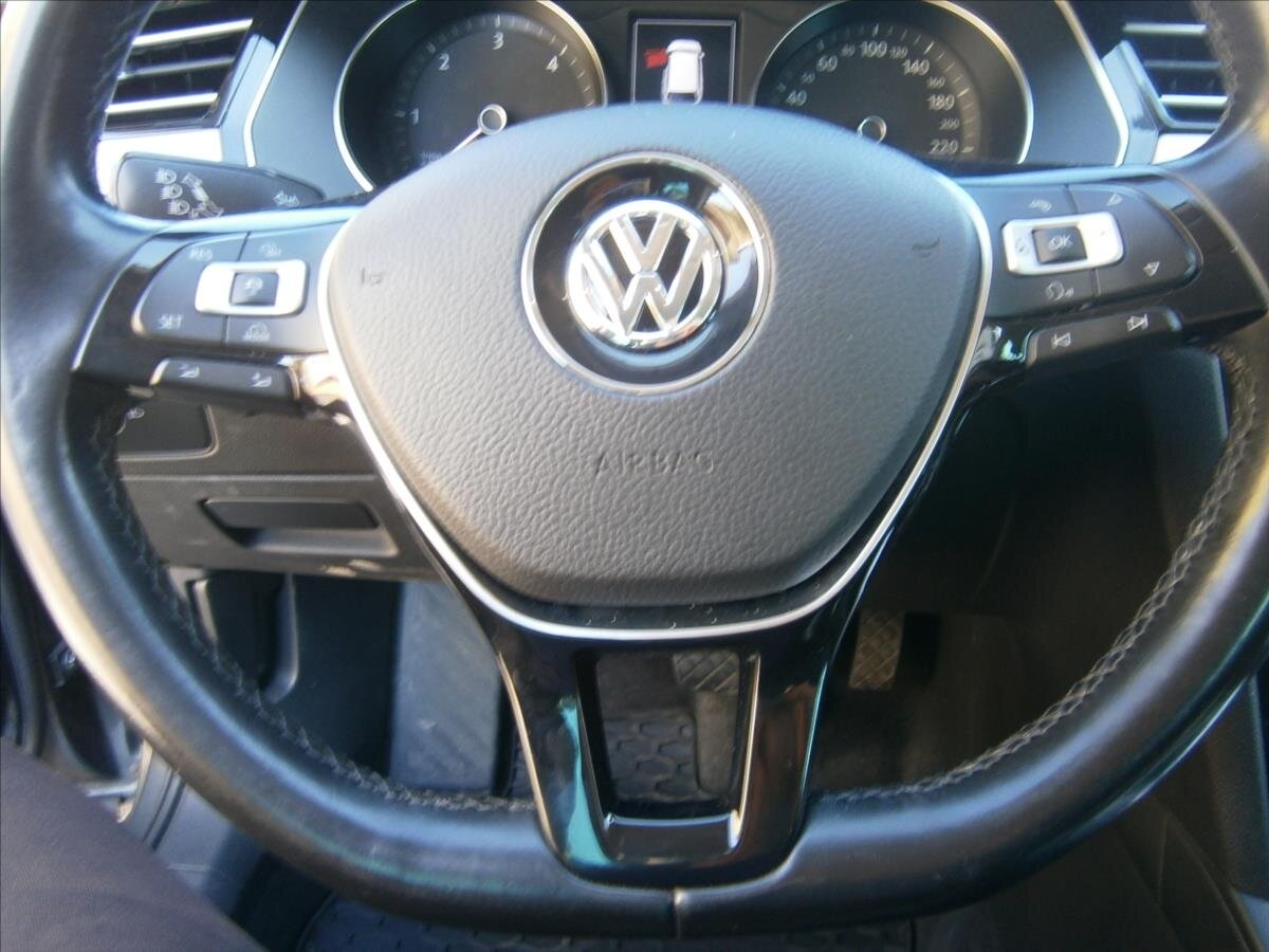 Volkswagen Passat Kombi 2,0 l 110 kw