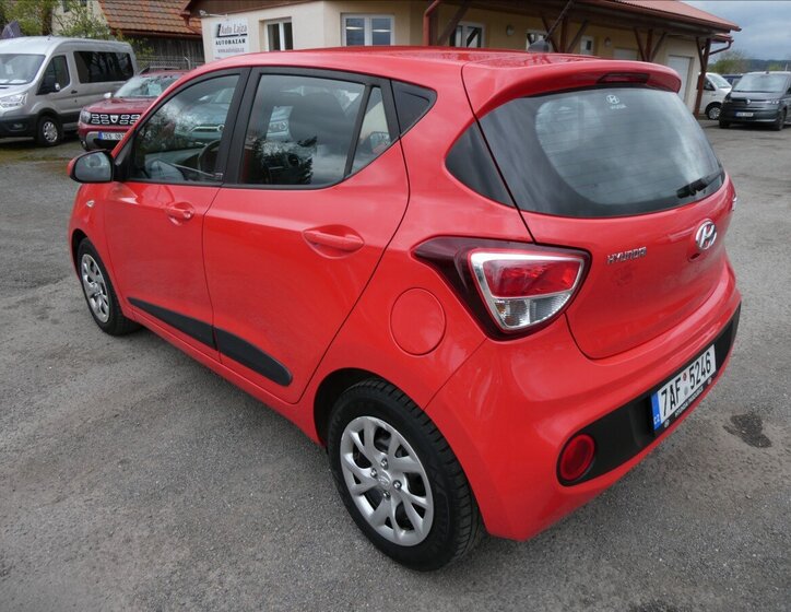 Hyundai i10 Hatchback 998,0 49 kw