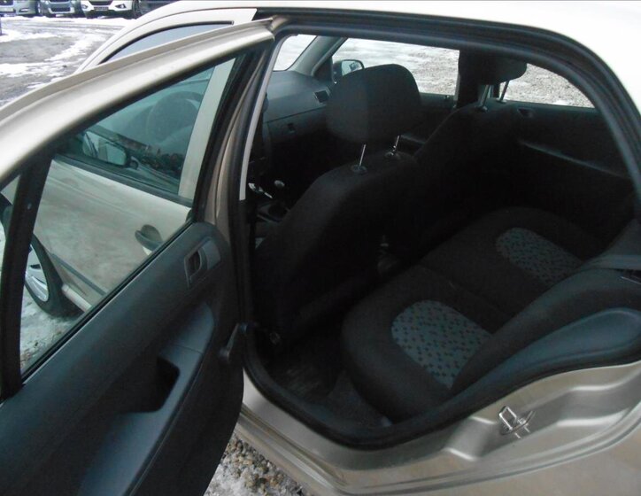 Škoda Fabia Sedan 1,2 l 47 kw