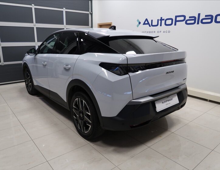 Peugeot 3008 SUV / Terénní 1,2 l 100 kw