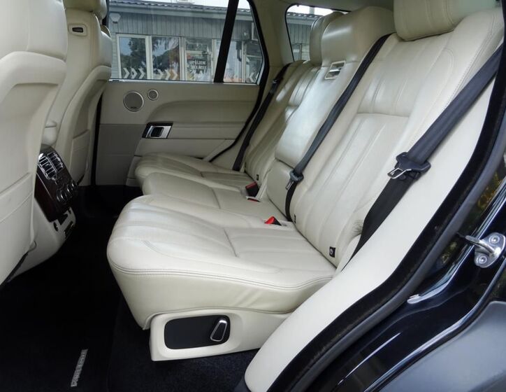 Land Rover Range Rover SUV 4,4 l 250 kw