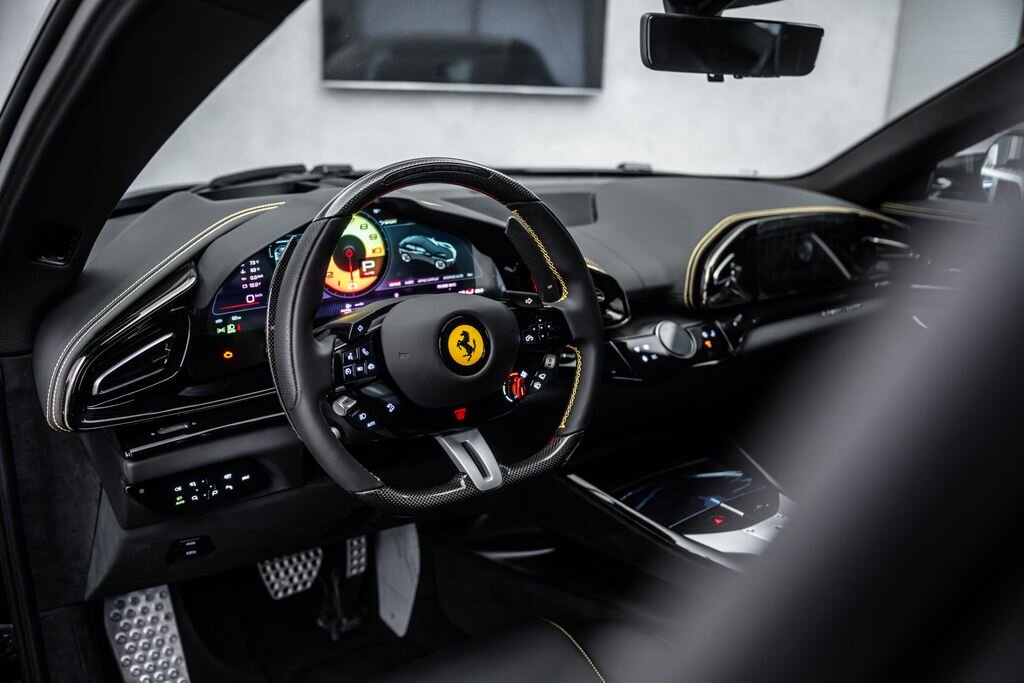 Ferrari Ostatní SUV / Terénní 6,5 l 529 kw