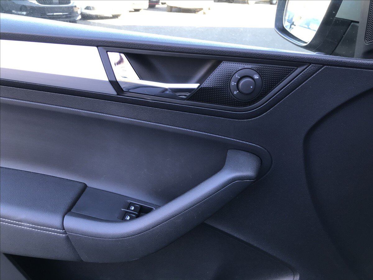 Škoda Rapid Sedan / Limuzína 999,0 70 kw