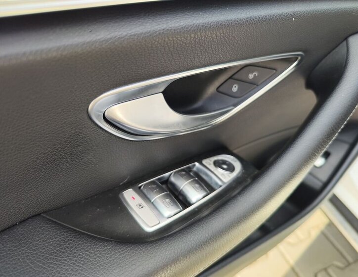 Mercedes-Benz Třídy E Kombi 2,0 l 143 kw