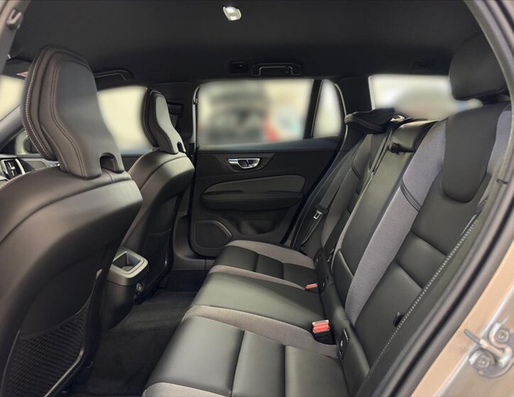 Volvo V60 Kombi 2,0 l 145 kw