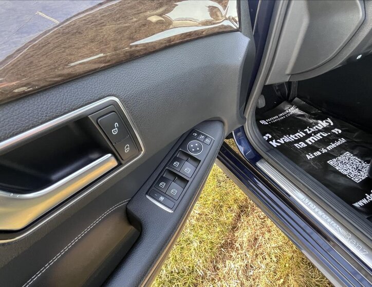 Mercedes-Benz Třídy E Kombi 3,0 l 190 kw