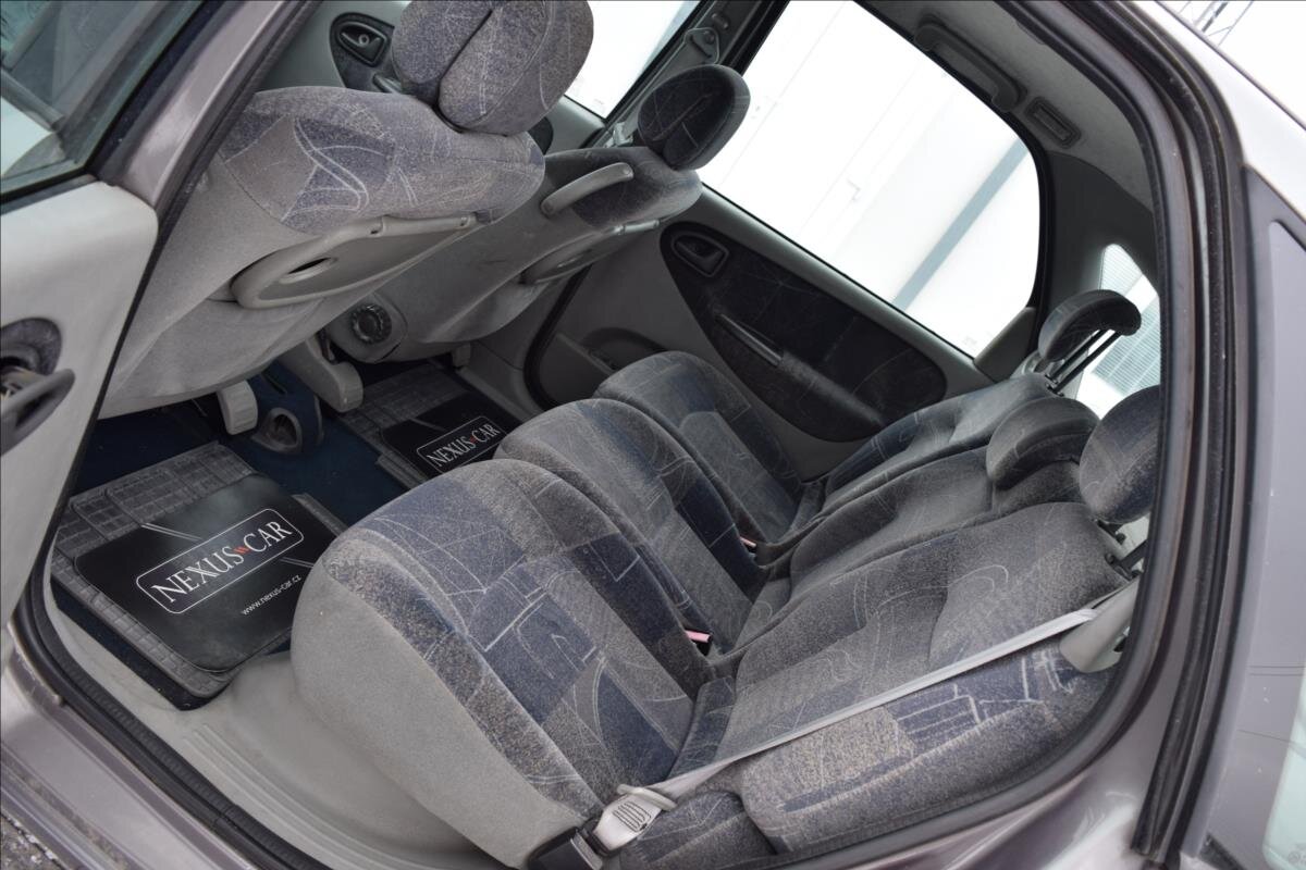 Renault Scénic Kombi 1,9 l 72 kw