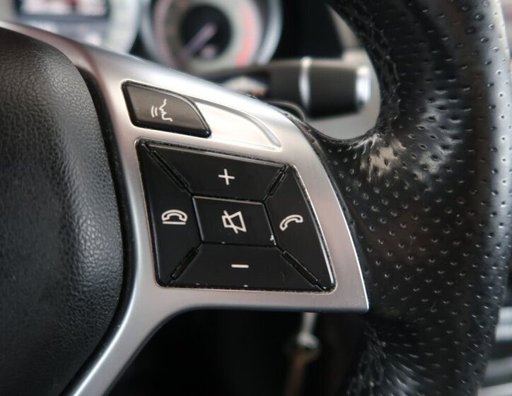 Mercedes-Benz Třídy E Kombi 3,0 l 190 kw