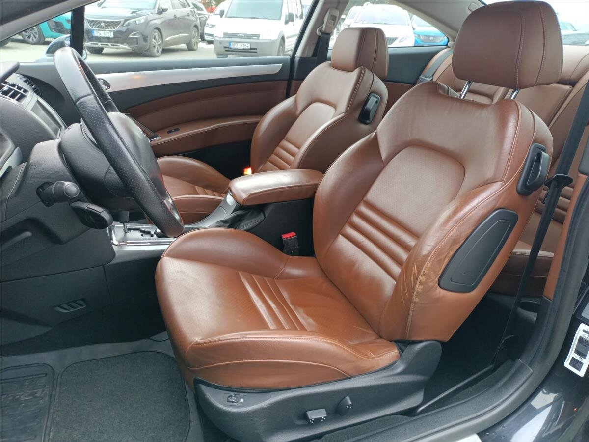 Peugeot 407 Kupé 2,7 l 150 kw