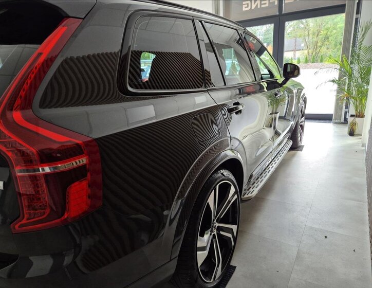 Volvo XC90 SUV / Terénní 2,0 l 180 kw