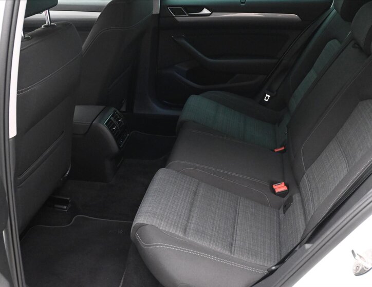 Volkswagen Passat Kombi 2,0 l 110 kw