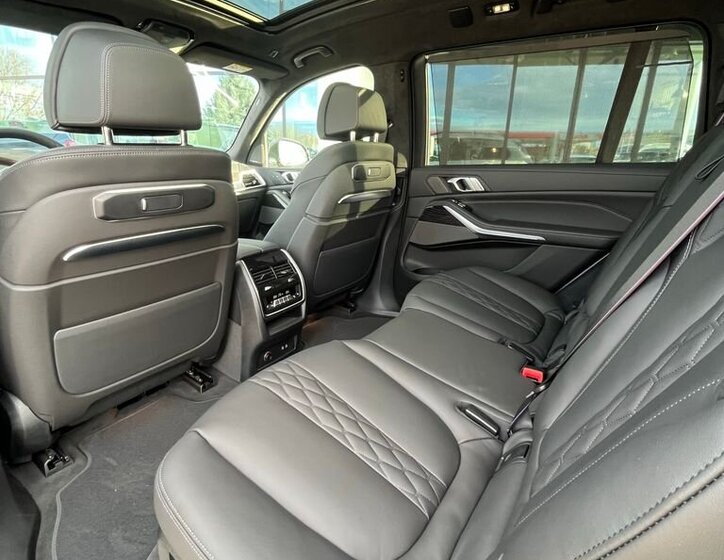 BMW X7 SUV / Terénní 3,0 l 280 kw