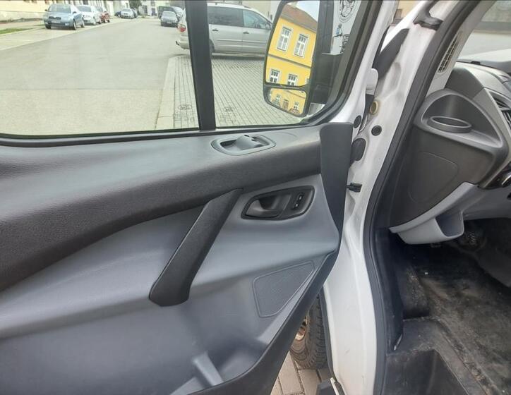 Ford Transit Custom Skříň 2,2 l 74 kw