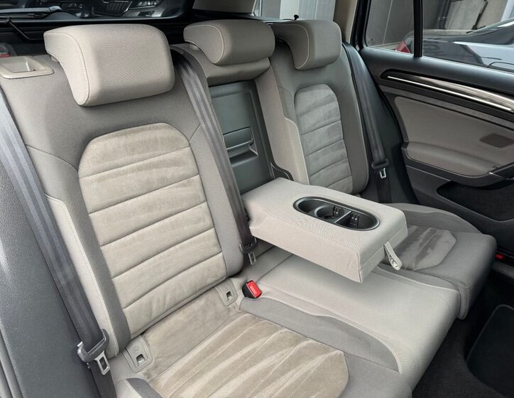 Volkswagen Golf Kombi 2,0 l 110 kw