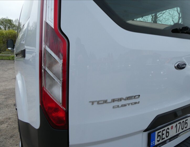 Ford Tourneo Custom Ostatní 2,0 l 96 kw