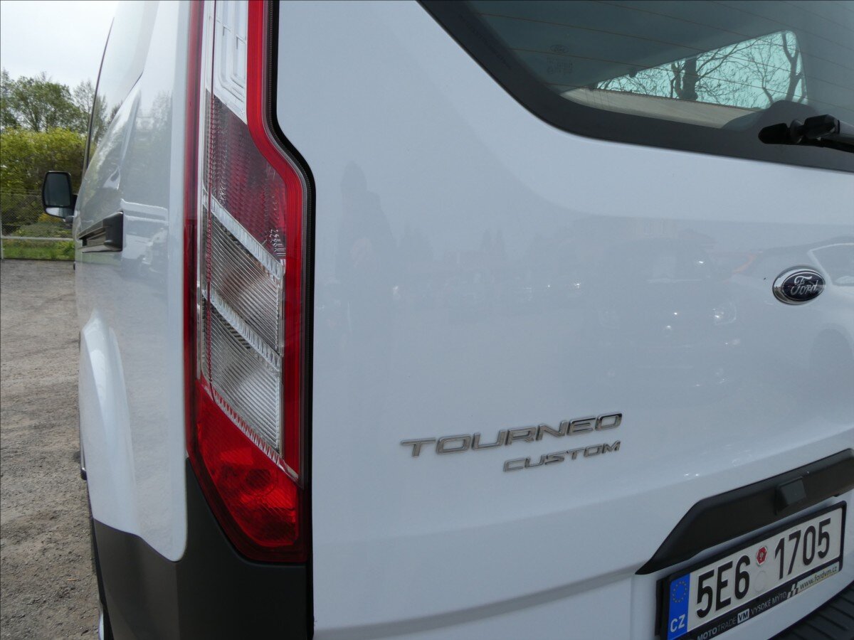 Ford Tourneo Custom Ostatní 2,0 l 96 kw
