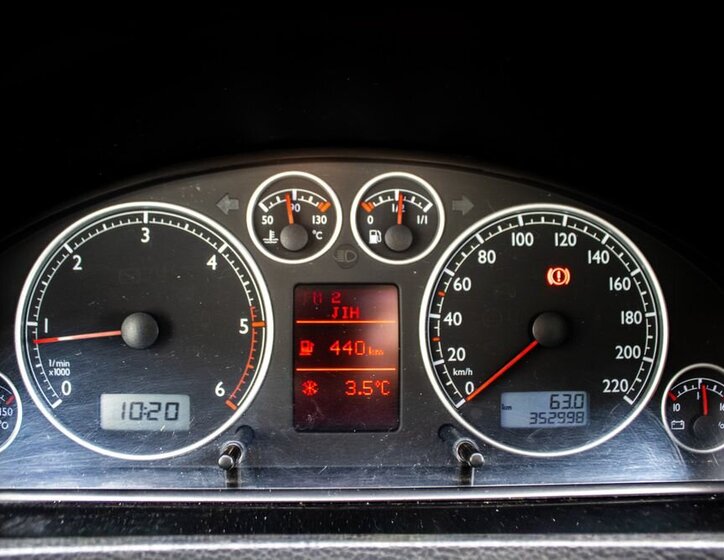 Volkswagen Ostatní VAN-Minibus 2,5 l 128 kw