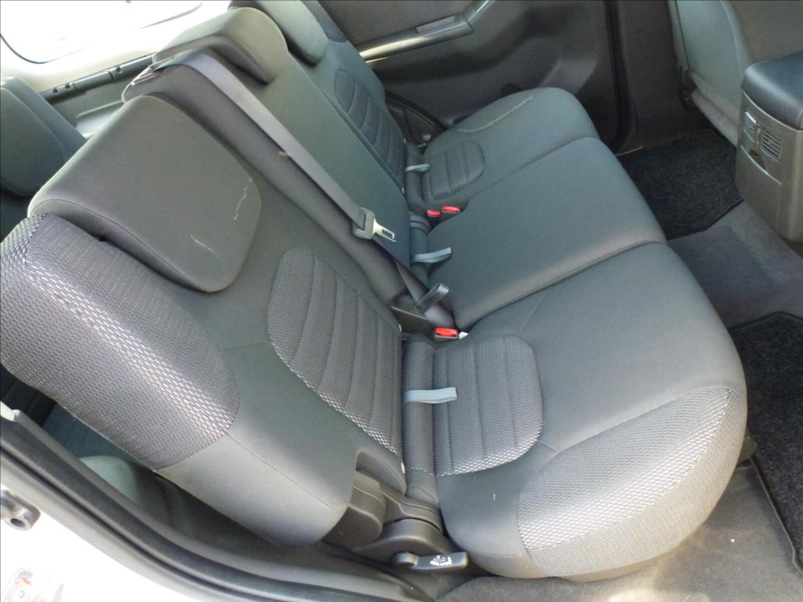 Nissan Pathfinder 25