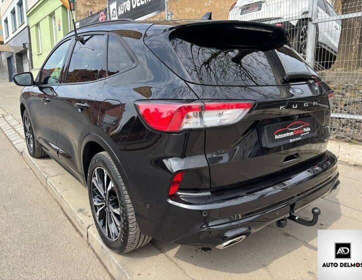 Ford Kuga SUV / Terénní 2,5 l 165 kw
