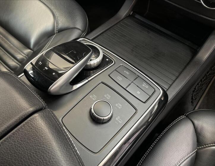 Mercedes-Benz GLE 19