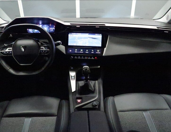 Peugeot 308 Hatchback 1,2 l 96 kw