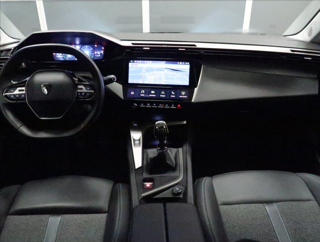 Peugeot 308 Hatchback 1,2 l 96 kw