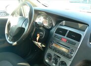 Fiat Linea Sedan / Limuzína 1,4 l 88 kw