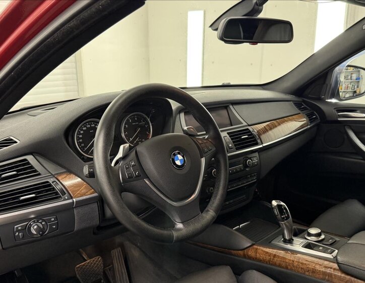 BMW X6 SUV 3,0 l 225 kw