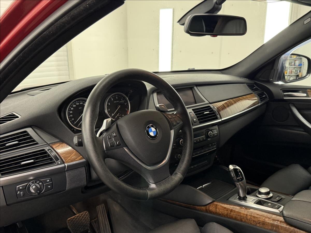 BMW X6 SUV 3,0 l 225 kw