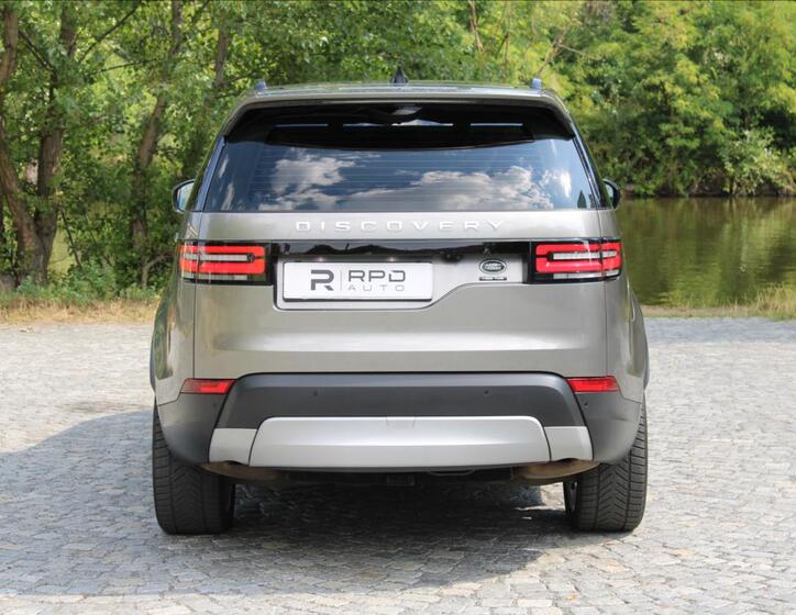 Land Rover Discovery 5