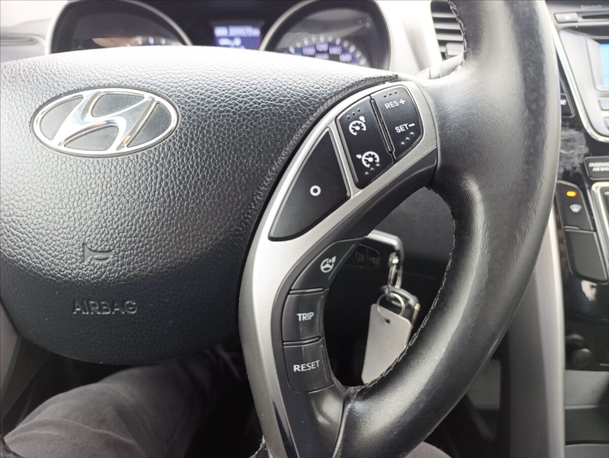 Hyundai i30 Kombi 1,6 l 99 kw