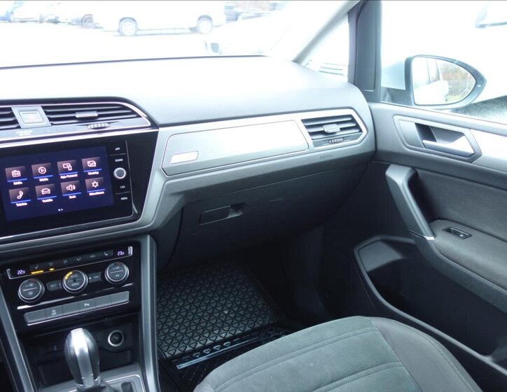 Volkswagen Touran 21
