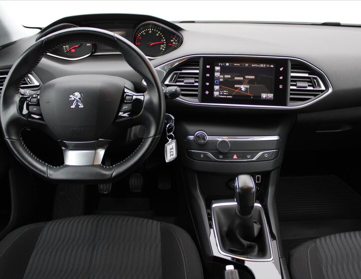 Peugeot 308 13