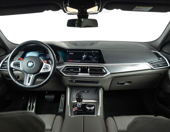 BMW X6 SUV 4,4 l 460 kw