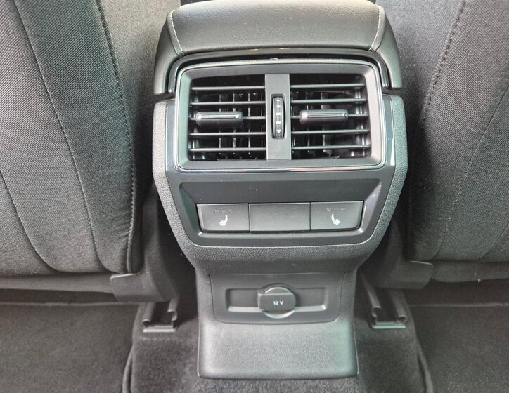 Škoda Karoq SUV 1,5 l 110 kw