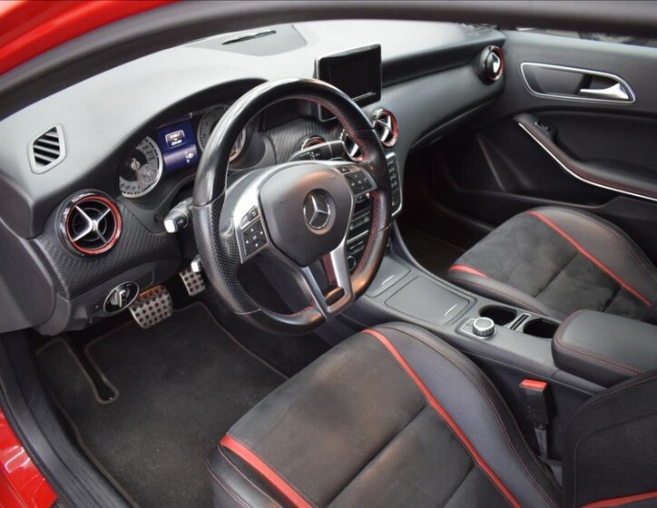 Mercedes-Benz Třídy A Hatchback 2,0 l 155 kw
