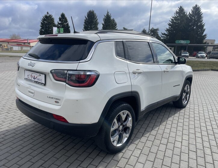 Jeep Compass SUV / Terénní 2,0 l 103 kw