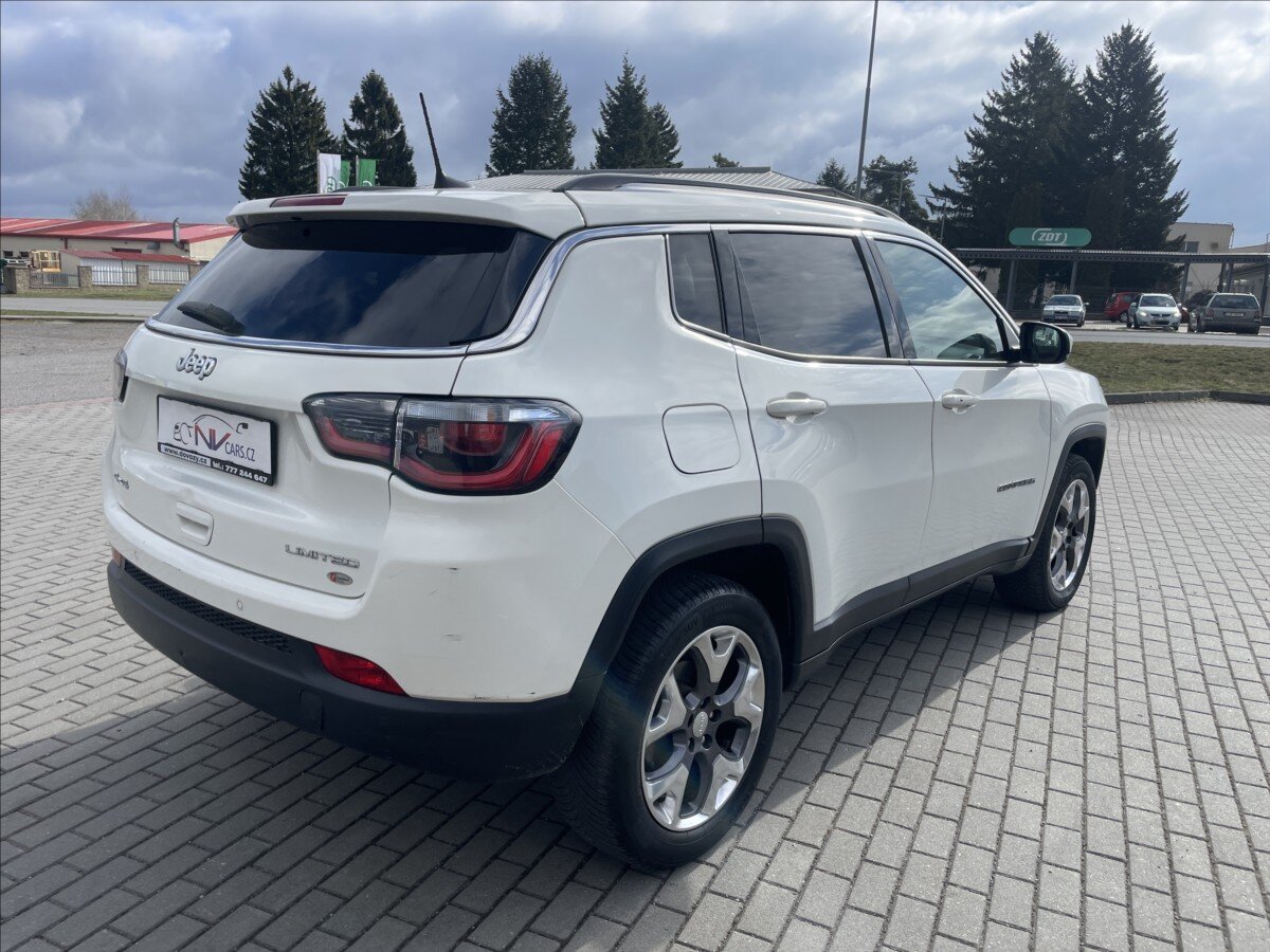 Jeep Compass SUV / Terénní 2,0 l 103 kw