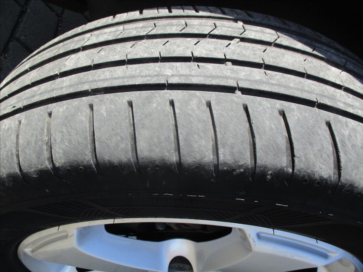 Volkswagen Touran Kombi 1,2 l 77 kw