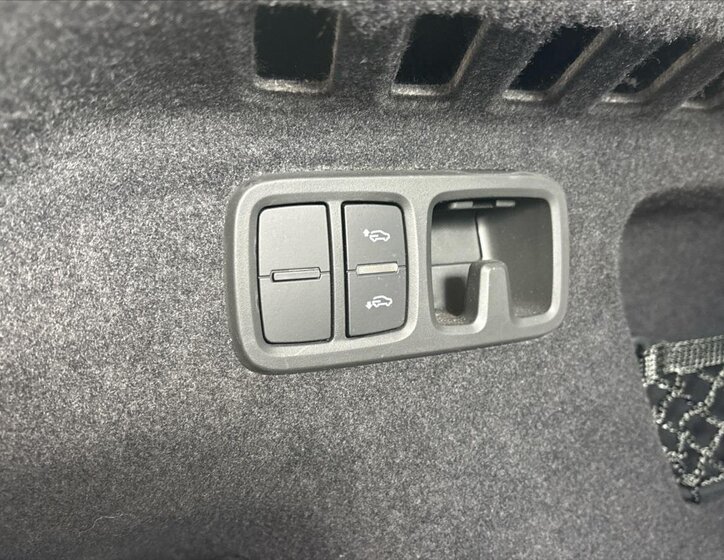 Audi Q8 SUV / Terénní 3,0 l 210 kw