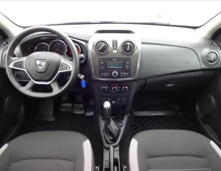 Dacia Sandero Hatchback 898,0 66 kw