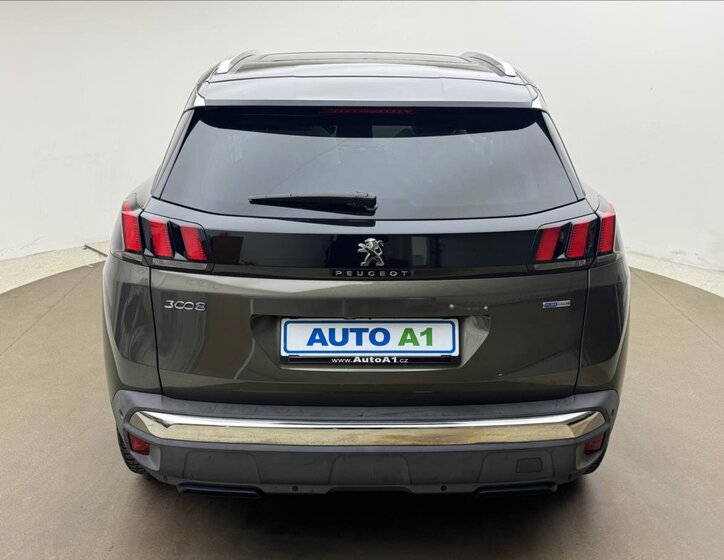 Peugeot 3008 SUV / Terénní 1,2 l 96 kw