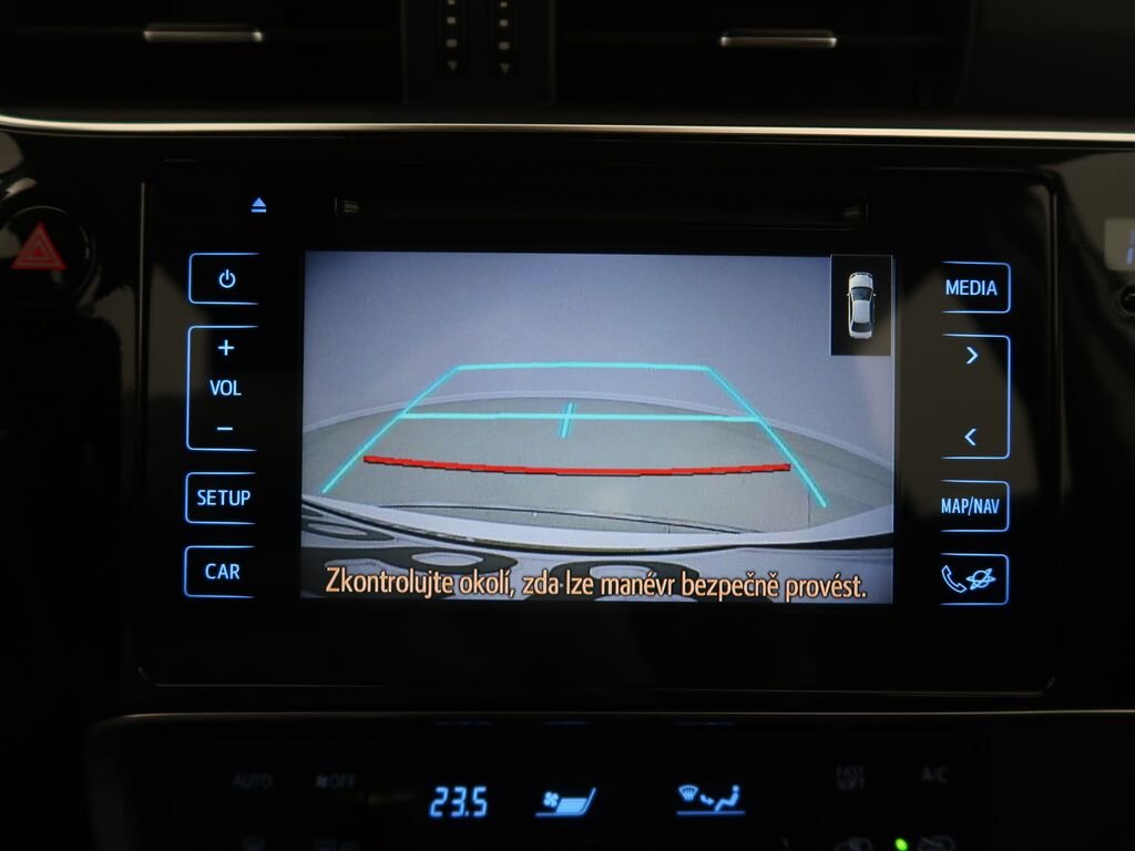 Toyota Auris Kombi 1,6 l 97 kw