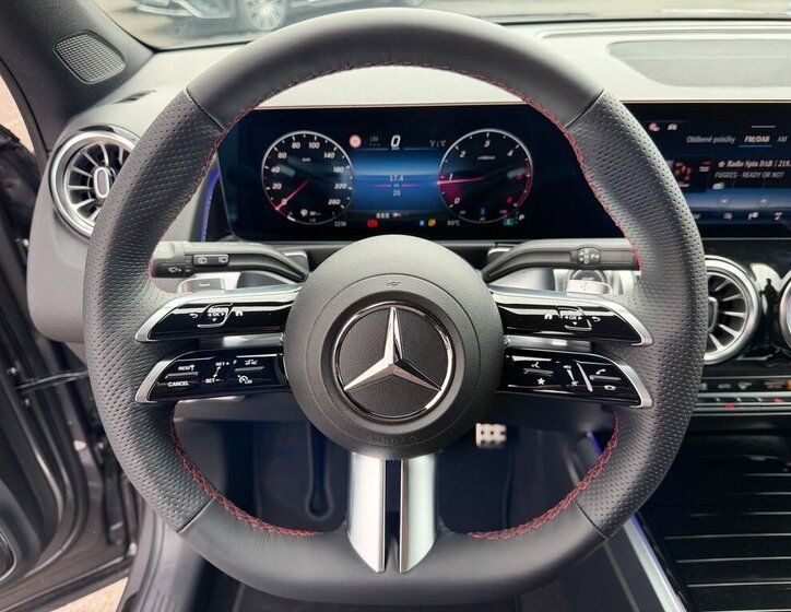 Mercedes-Benz GLB SUV / Terénní 2,0 l 110 kw