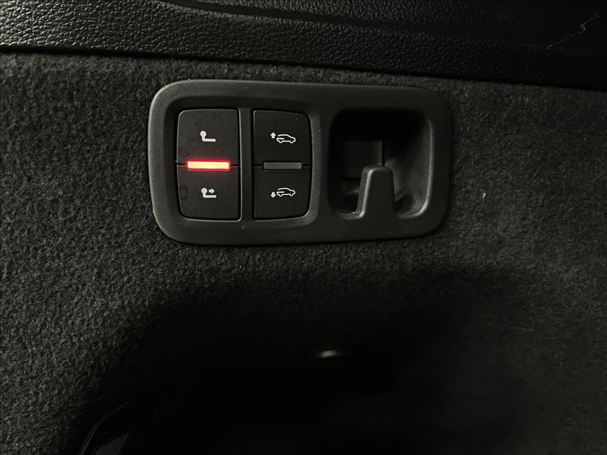 Audi SQ7 Kombi 4,0 l 320 kw