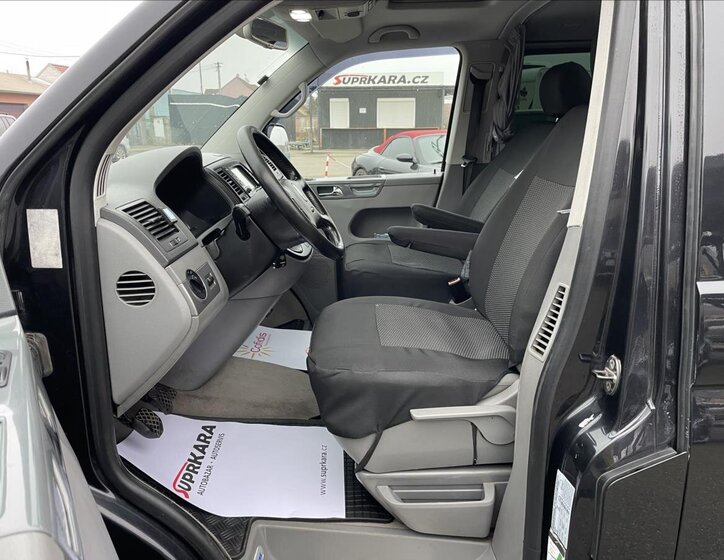 Volkswagen Multivan 18